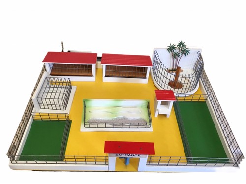 Vintage wooden zoo play set - vintage,